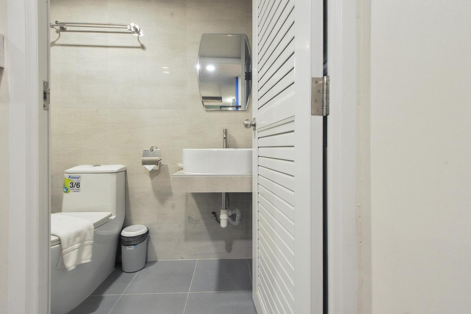 Ployburi Boutique Hotel Chanthaburi Esterno foto