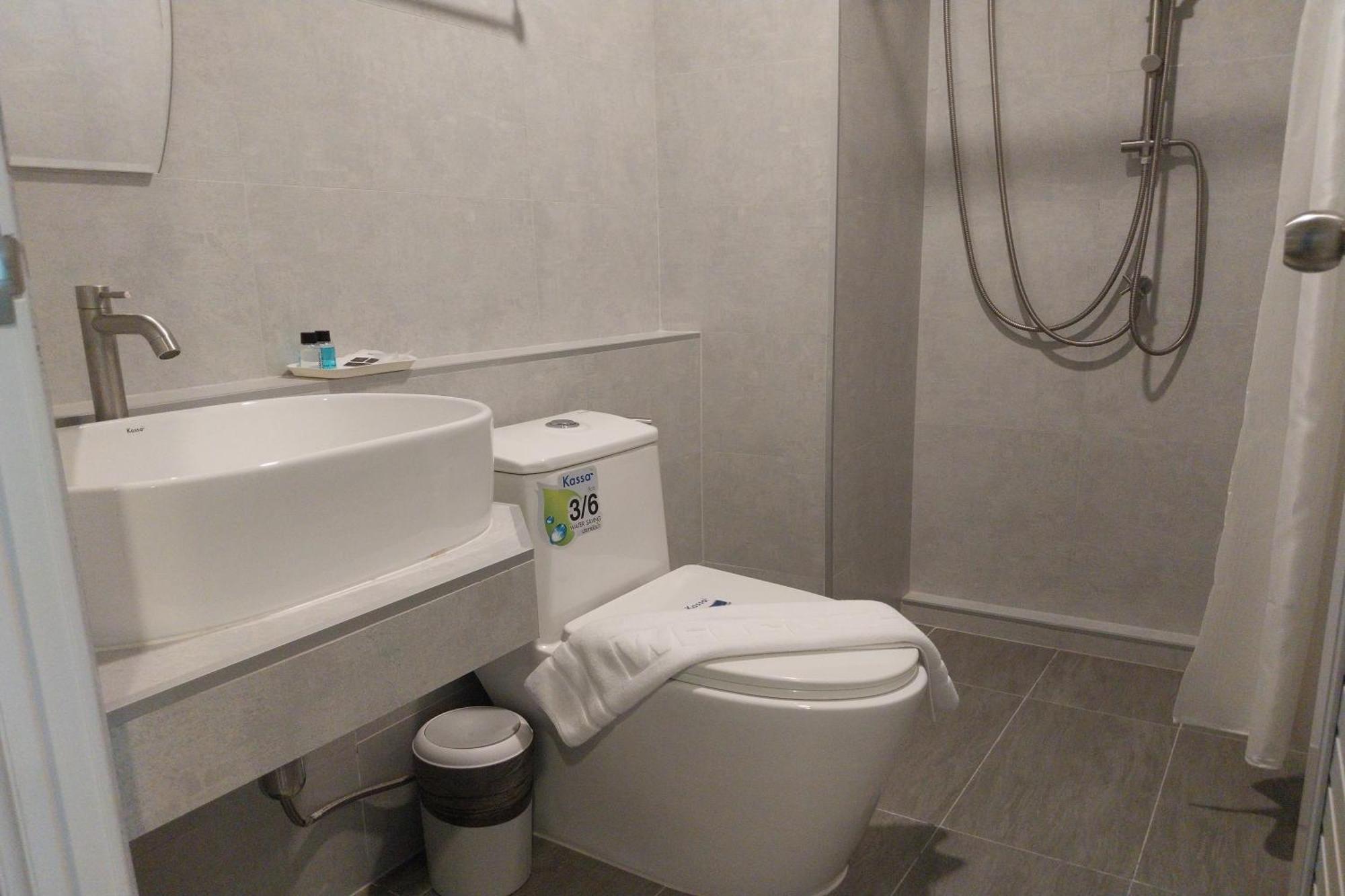 Ployburi Boutique Hotel Chanthaburi Esterno foto