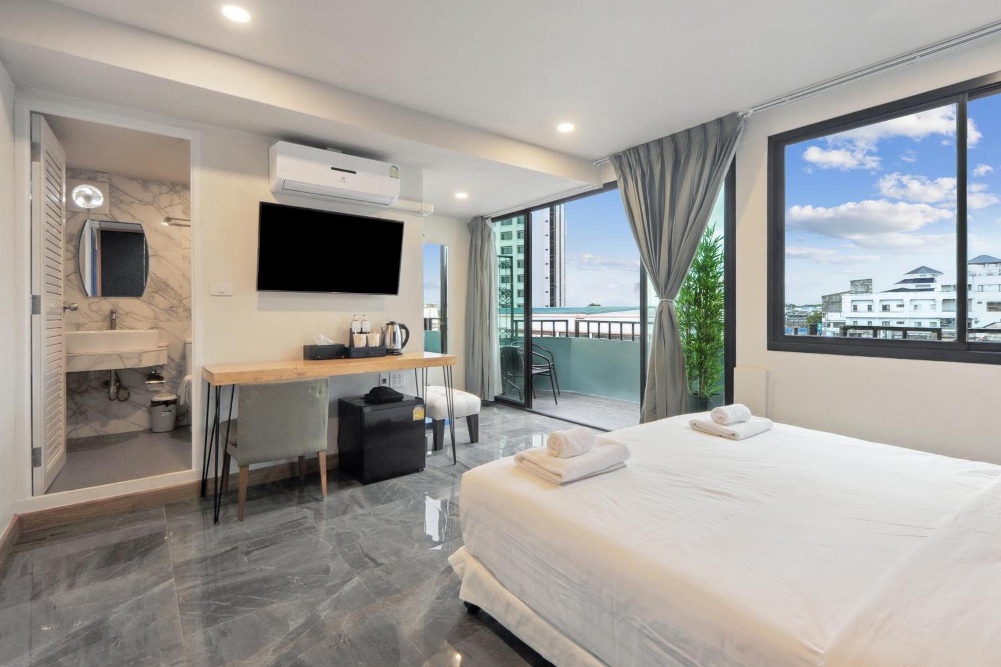 Ployburi Boutique Hotel Chanthaburi Esterno foto