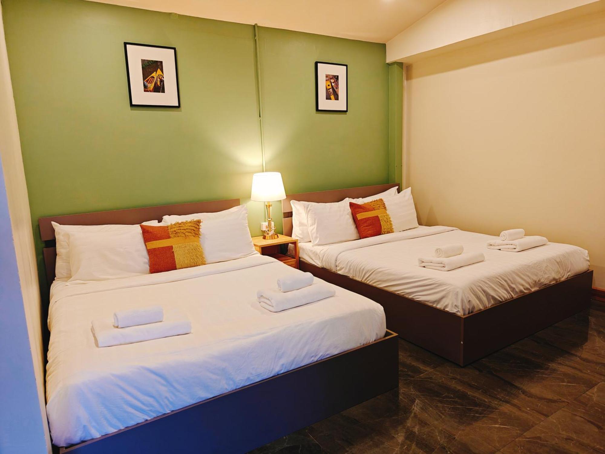 Ployburi Boutique Hotel Chanthaburi Esterno foto