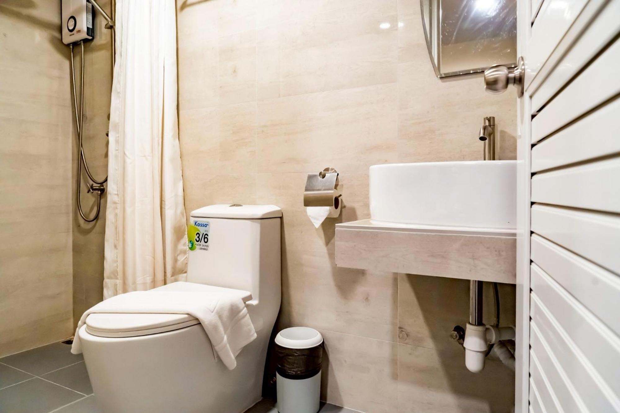 Ployburi Boutique Hotel Chanthaburi Esterno foto